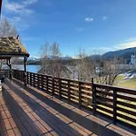 Feriehus Traditional Norwegian Log Cabin With Sauna By The Sea