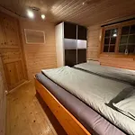 Feriehus Traditional Norwegian Log Cabin With Sauna By The Sea