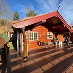 בית נופש Traditional Norwegian Log Cabin With Sauna By The Sea *