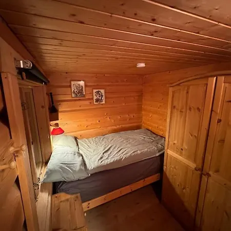 بيت للعطل Traditional Norwegian Log Cabin With Sauna By The Sea