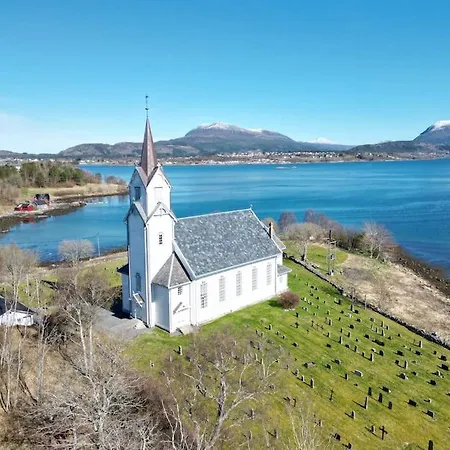 בית נופש Traditional Norwegian Log Cabin With Sauna By The Sea Tornes