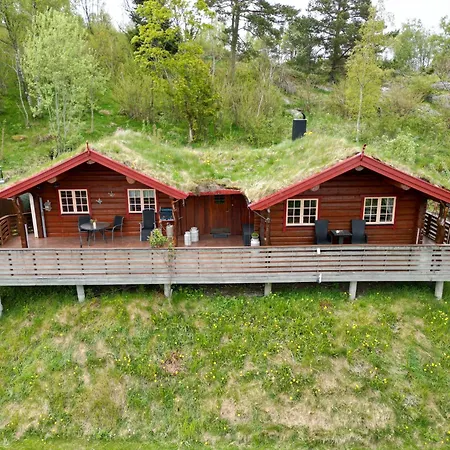 Traditional Norwegian Log Cabin With Sauna By The Sea Holiday home *