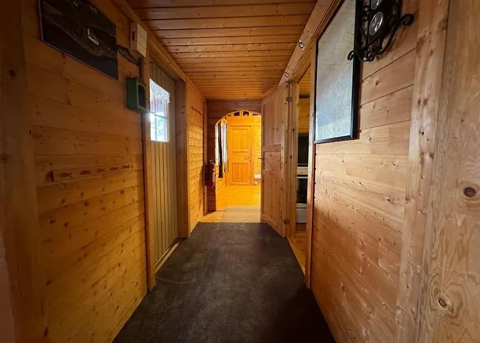 Hébergement de vacances Traditional Norwegian Log Cabin With Sauna By The Sea