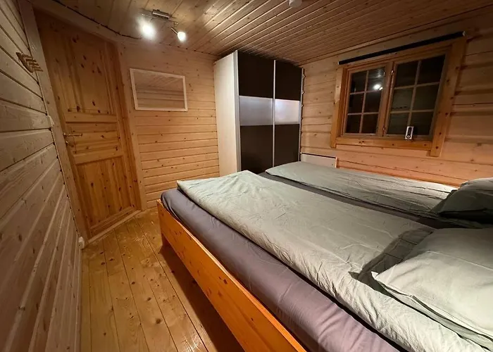 Hébergement de vacances Traditional Norwegian Log Cabin With Sauna By The Sea