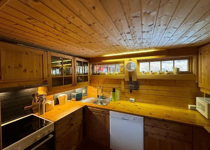 Traditional Norwegian Log Cabin With Sauna By The Sea Tornes