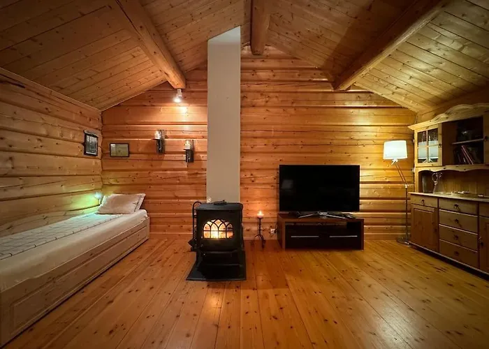 Traditional Norwegian Log Cabin With Sauna By The Sea Tornes